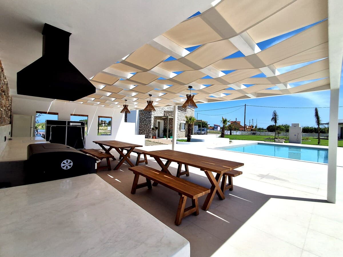 Jasmine — Garden & pool 3